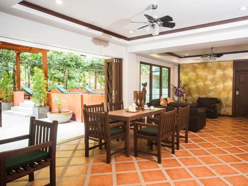 Ratana Hill Patong Aparthotel Bagian luar foto