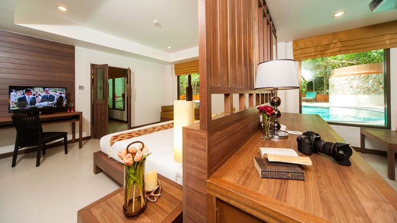 Ratana Hill Patong Aparthotel Bagian luar foto