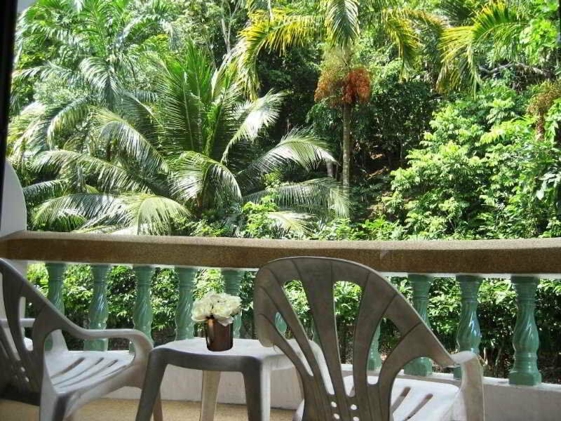 Ratana Hill Patong Aparthotel Bagian luar foto
